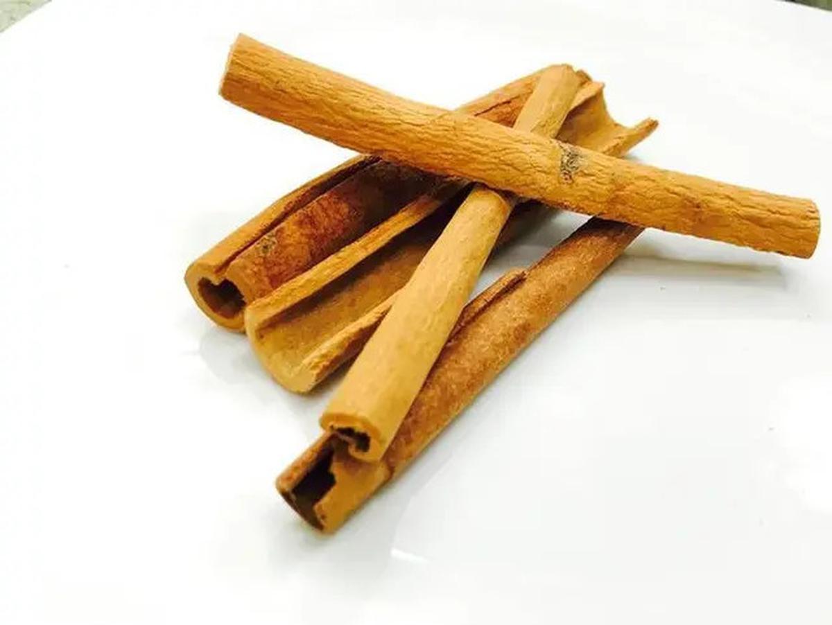 Resep dan Manfaat Teh Apel Kayu Manis untuk Stabilkan Gula Darah