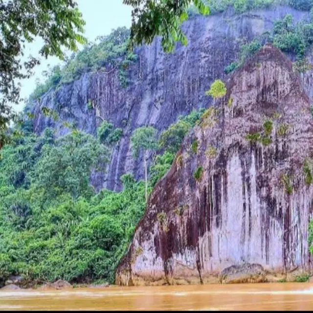 Batu Suli di Kabupaten Gunung Mas, Kalimantan Tengah