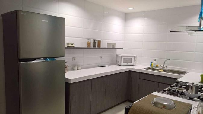Desain dapur apartemen karya SASO Architecture Studio. (dok. Arsitag.com/Dinny Mutiah)