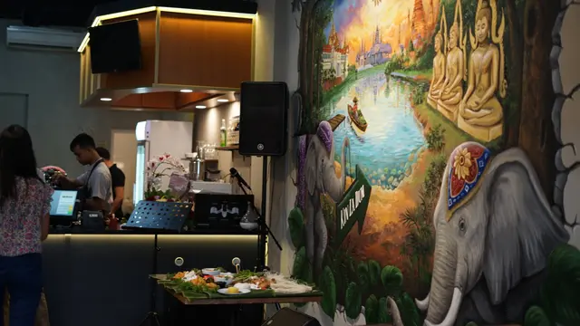 Kin La Dum Bar & Thai Cuisine