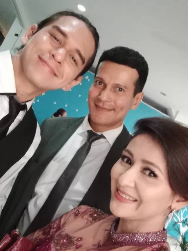 Pamit dari Samudra Cinta, Ini 6 Momen Manis Ine Dewi Bareng Azof dan Adam Jordan