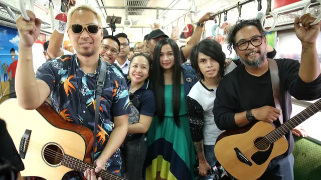 [Fimela] Band Cokelat di KRL
