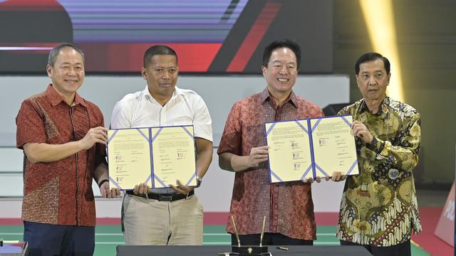 Peresmian Polytron Stadium