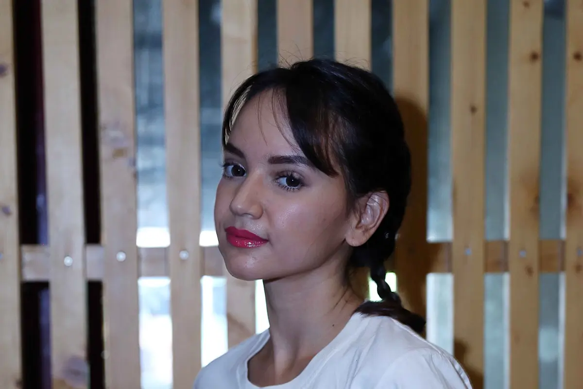 [Bintang] Angelica Simperler