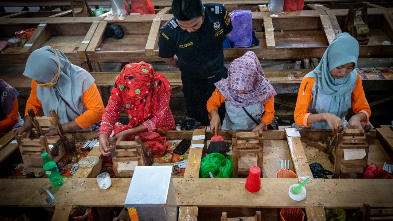 Melalui Bea Cukai, Kementerian Keuangan Sejahterakan Petani Tembakau dengan Mengoptimalkan DBHCHT