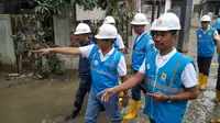 PT PLN (Persero) melakukan pemeriksaan instalasi 2.020 rumah yang terendam banjir di wilayah Jakarta, Bogor, Tanggerang dan Bekasi (Jabodetabek).