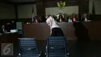 Mantan Gubernur Banten Ratu Atut Chosiyah jelang menjalani sidang perdana di Pengadilan Tipikor, Jakarta, Rabu (8/3). Agenda sidang tersebut adalah pembacaan dakwaan dari jaksa penuntut umum. (Liputan6.com/Helmi Afandi)