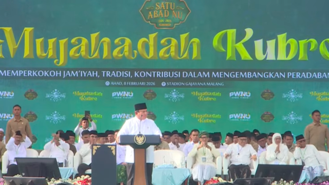 Presiden Prabowo Subianto saat menghadiri Mujahadah Kubro Satu Abad NU di Stadion Gajayana, Malang, Jawa Timur. (Istimewa)