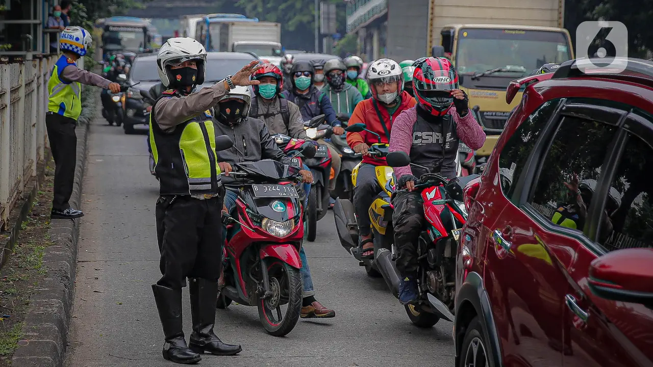 Begitu pula pada hari ini, Kamis (7/3/2024) peraturan ganjil genap Jakarta masih tetap berlaku di sejumlah wilayahnya pada waktu-waktu tertentu.
