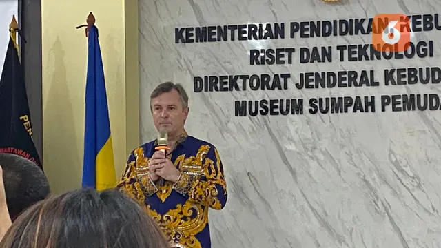Dr. Vasyl Hamianin