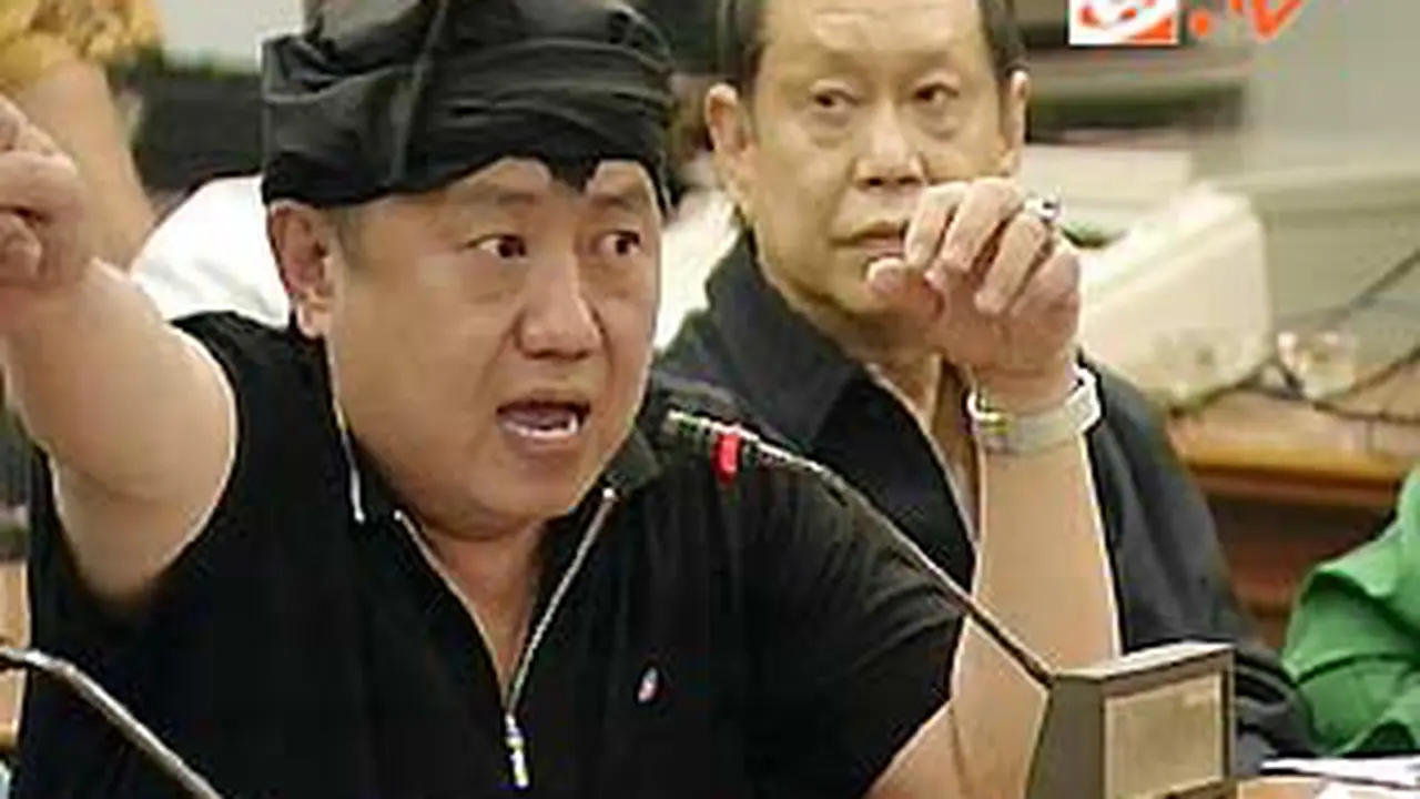 110623bprotes-parkir.jpg