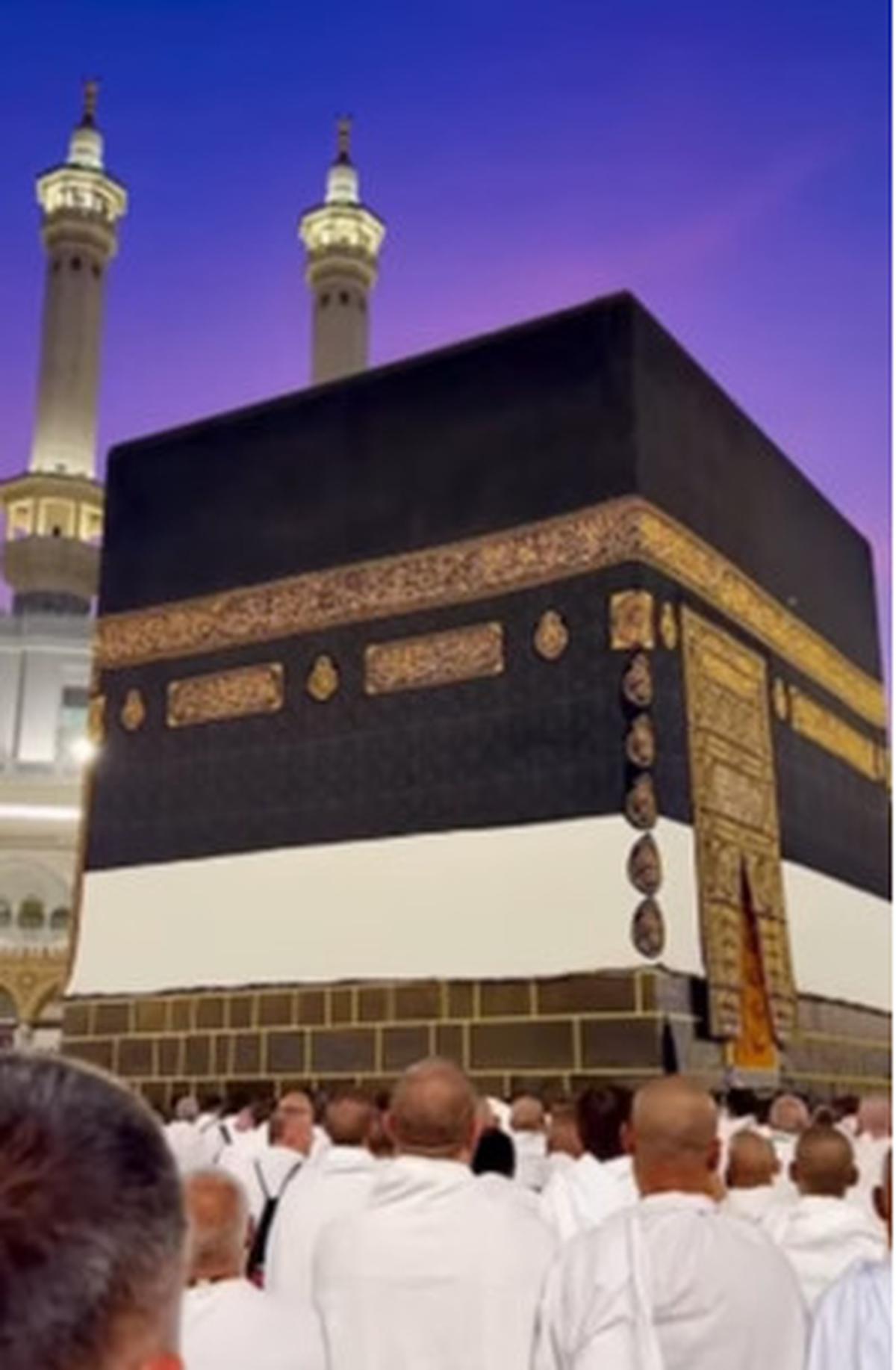Masya Allah, Pemandangan Indah Langit Sore di Mekkah Bikin Takjub, Warna Ungu Suasana Tenang