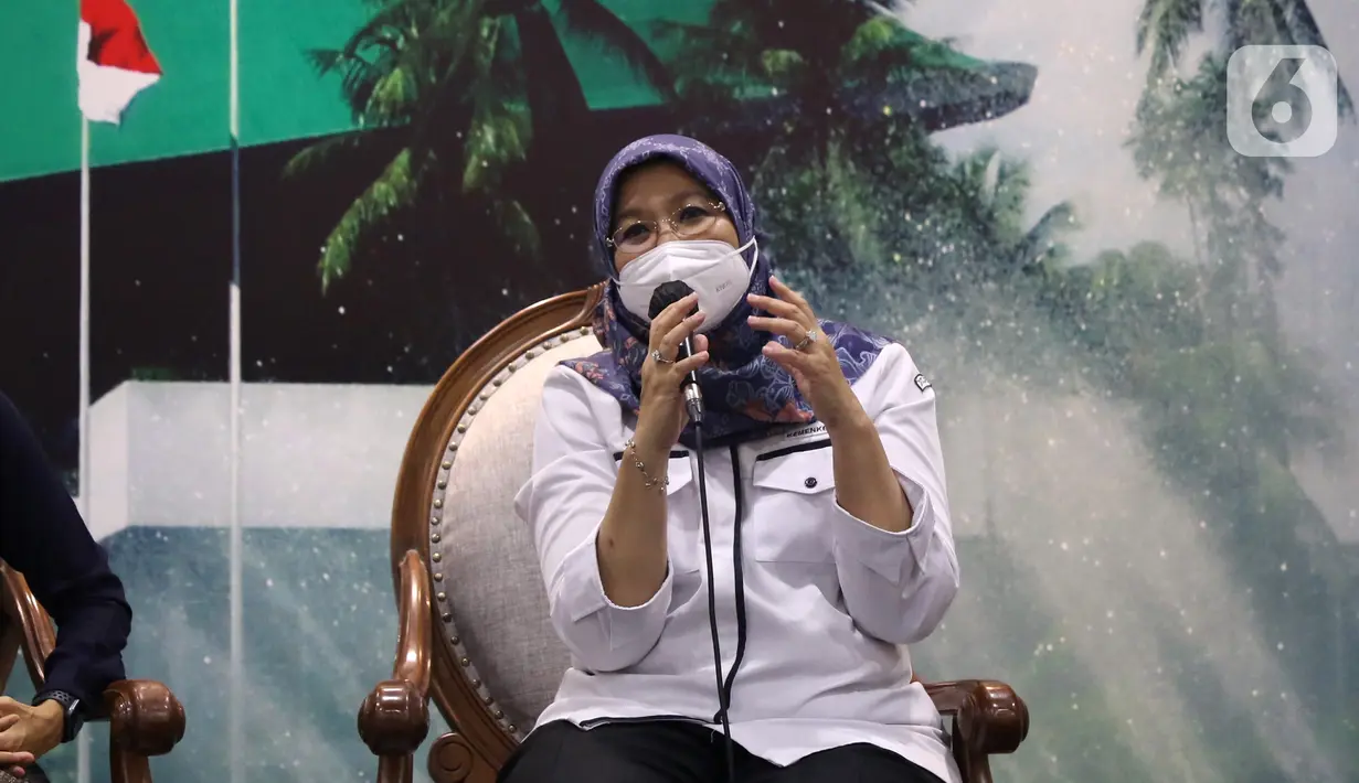 Juru Bicara Vaksinasi Covid-19 Kementerian Kesehatan Siti Nadia Tarmizi saat menjadi pembicara dalam Diskusi Dialektika Demokrasi di Media Center, Gedung Nusantara III, Jakarta, Kamis (7/4/2022). Diskusi bertema Balada Booster dan Mudik Lebaran. (Liputan6.com/Angga Yuniar)