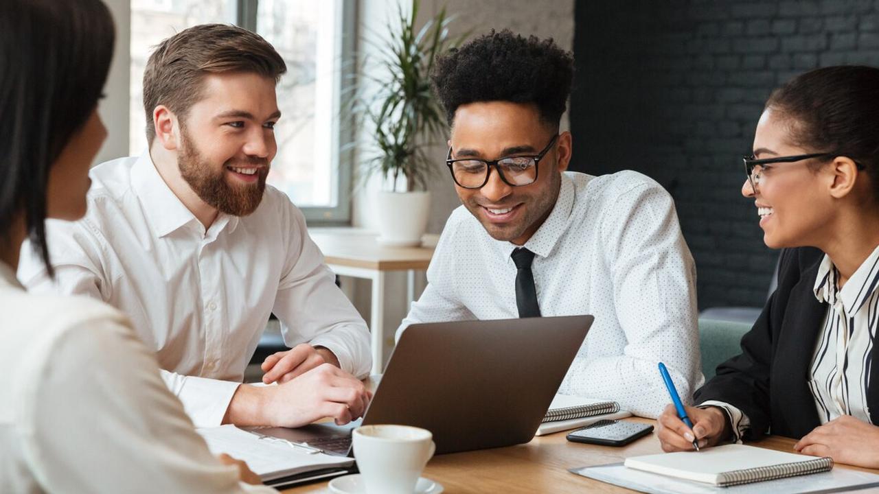 Deca VA Hunt 2025, Adu Bakat Virtual Assistant dalam Format Gamified Show
