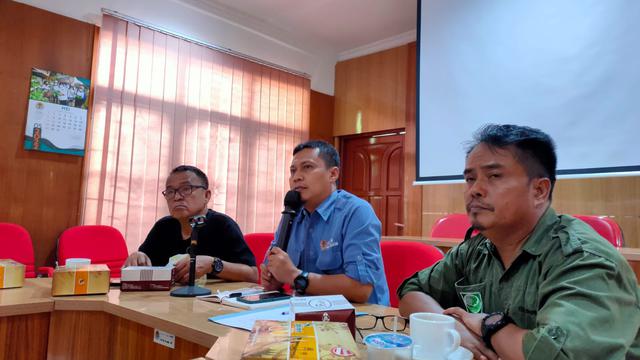 Pantau Gajah Sumatra, BKSDA Sumsel-APP Sinar Mas Pasang GPS Collar