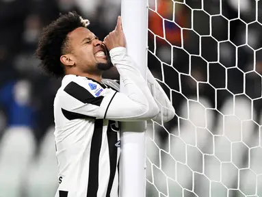 Juventus harus rela berbagi angka usai ditahan imbang Napoli dalam duel pekan ke-20 Serie A 2021/22, Jumat (7/1/2022). Pertandingan di Allianz Stadium tersebut berakhir dengan skor 1-1. (Fabio Ferrari/LaPresse via AP)