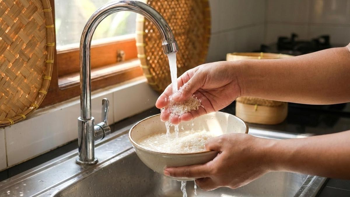 Tips Mencuci Beras Agar Nasi Pulen, Wangi, dan Tidak Cepat Basi
