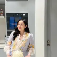 Momen hangat penuh doa dan cinta itu dibagikan lewat media sosial dan langsung mencuri perhatian publik. [@chelseaislan/@jscmila].