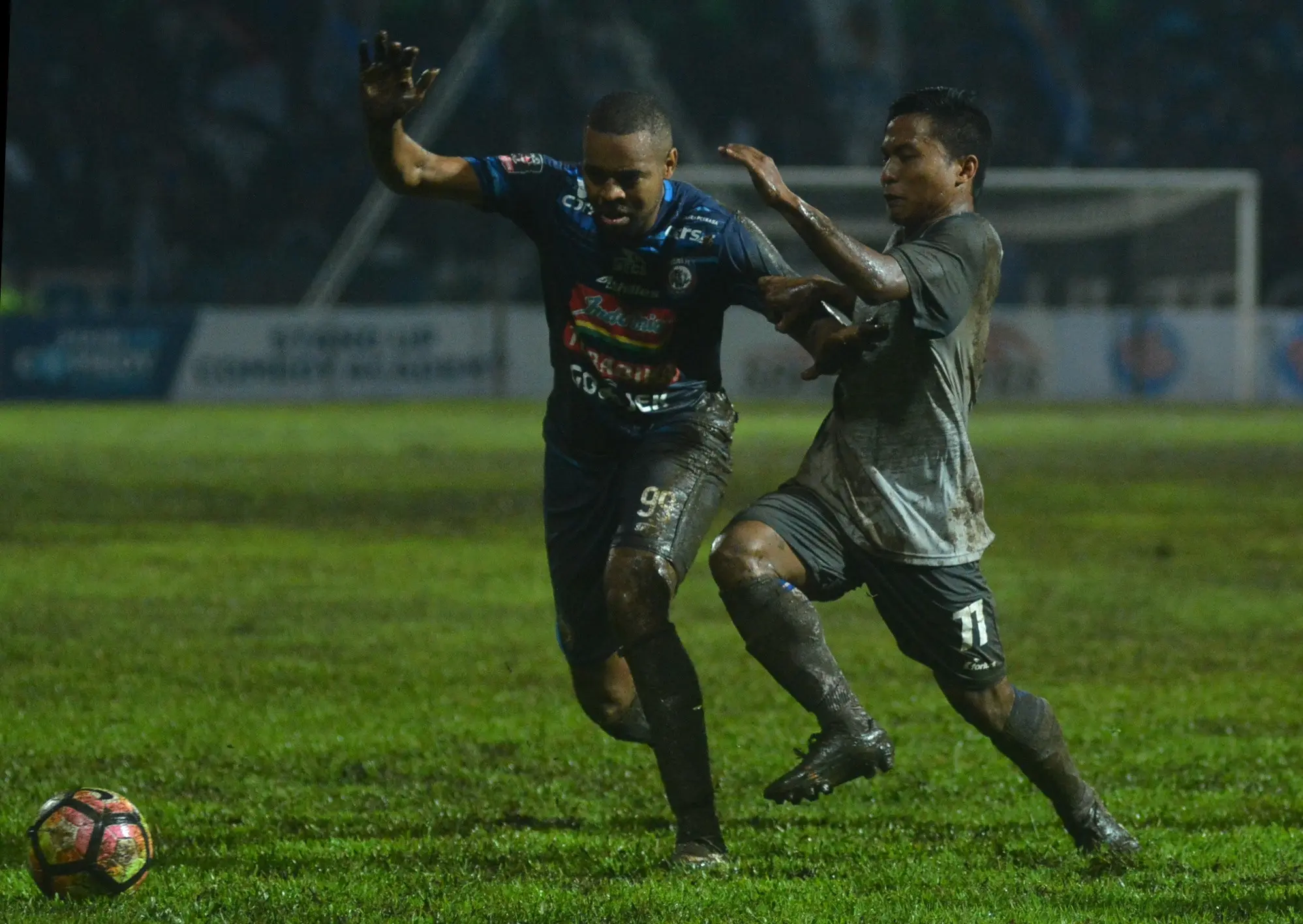  Arema FC gagal menang saat menghadapi Persela Lamongan pada laga perdana Grup E Piala Presiden 2018 di Stadio Gajayana, Malang, Sabtu (20/1/2018).  (Liputan6.com/Rana Adwa)