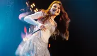 Baju Ayu Ting Ting saat Konser (Foto: Instagram @ayutingting92)