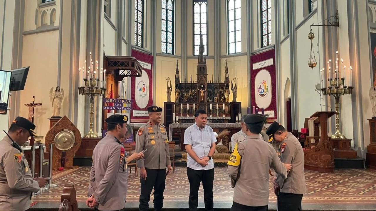 FOTO: Polri Siagakan Pengamanan Jelang Perayaan Natal dan Tahun Baru