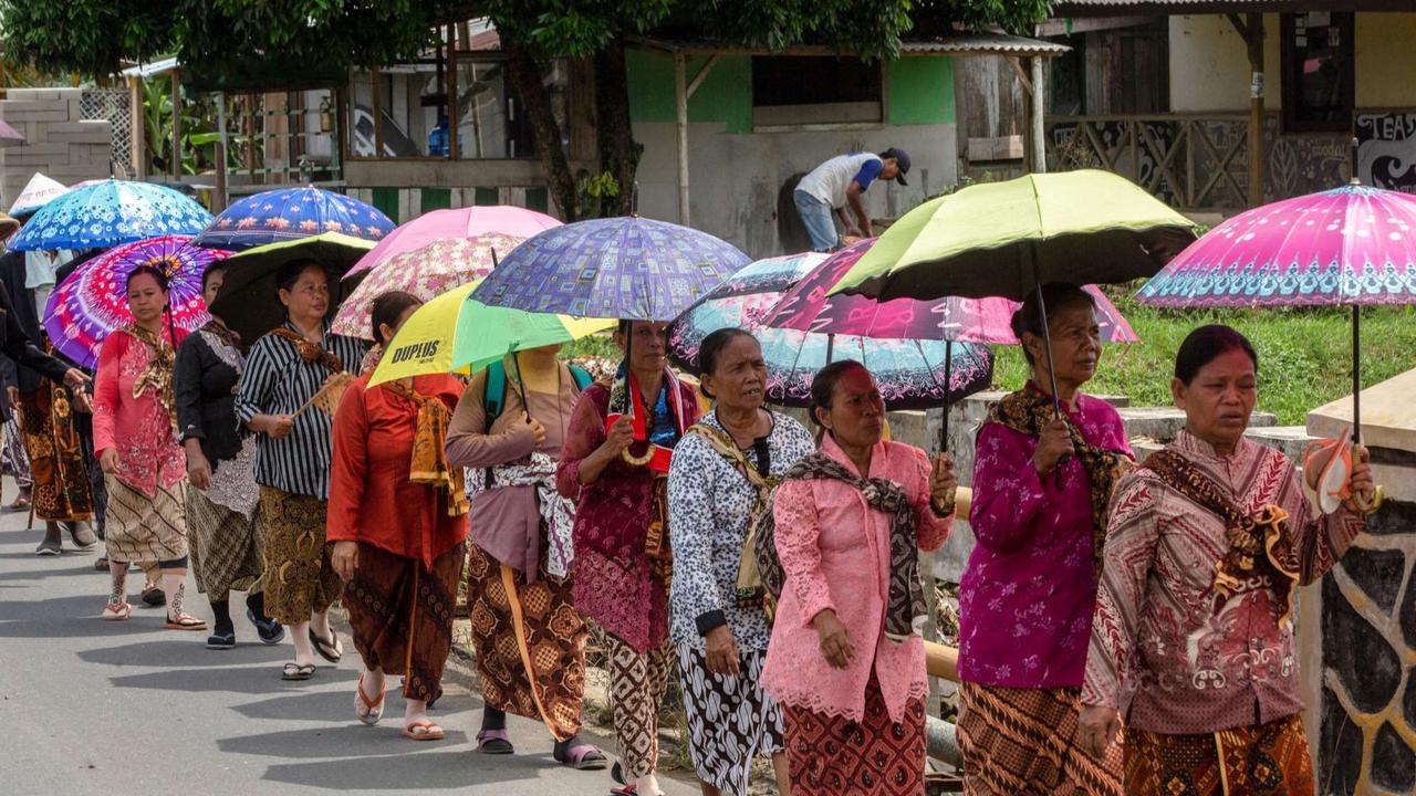 Masyarakat adat Bonokeling jalan kaki 40 km untuk ziarahi leluhur jelang Ramadan