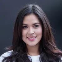 Dalam film ini penyanyi Raisa Andriana juga mengawali kariernya di dunia peran. (Dezmond Manullang/Bintang.com)