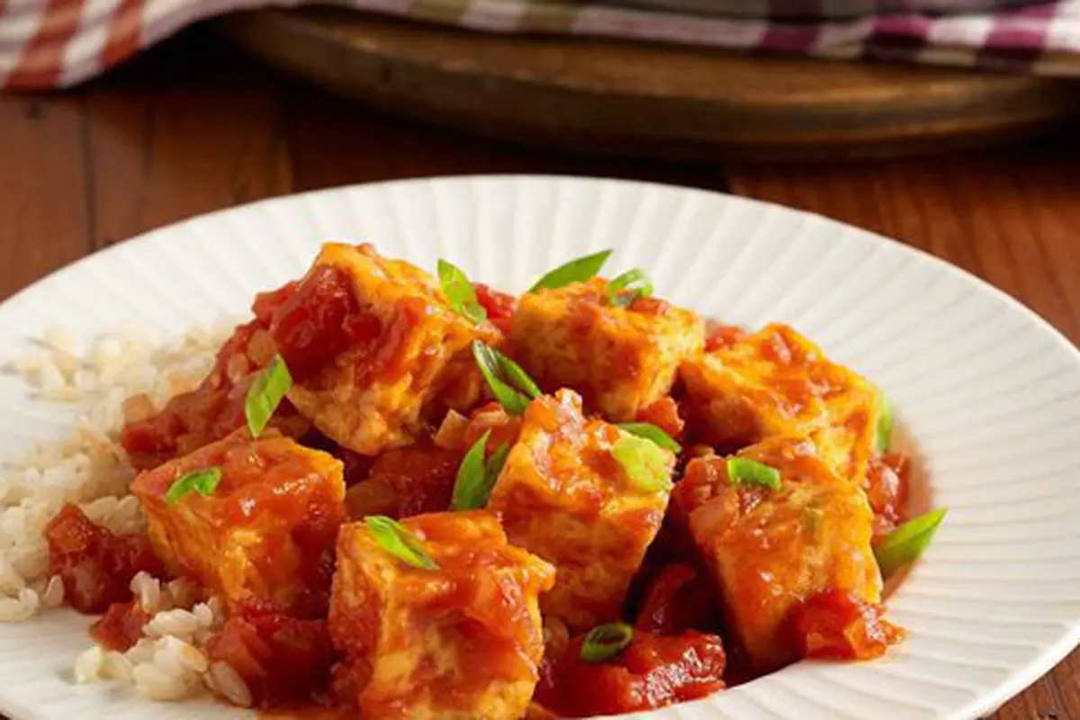 Sambal goreng tahu/copyright readyseteat.com