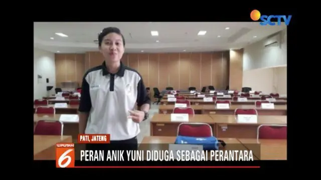 Wasit Anik Yuni Artikasari ditangkap Satgas Anti-mafia Bola terkait kasus pengaturan skor Liga 3.