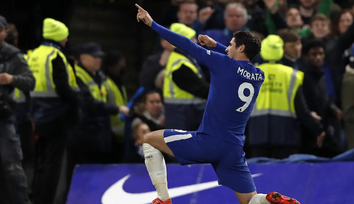 Aksi Morata usai membobol gawang Manchester United pada lanjutan Premier League di Stamford Bridge, London, (5/11/2017). Chelsea menang 1-0. (AFP/Adrian Dennis)