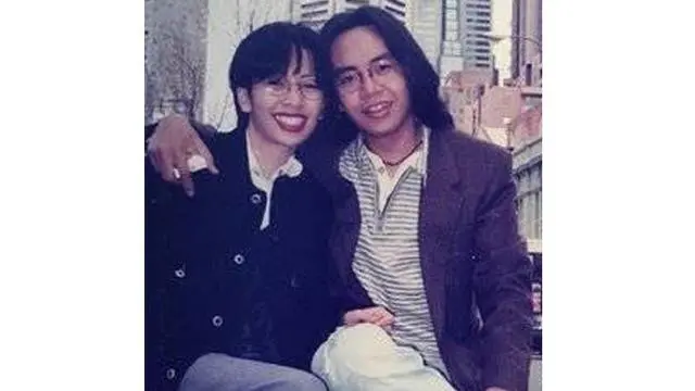6 Foto Lawas Masa Pacaran Vokalis Band Tanah Air, Rayakan Valentine Penuh Kasmaran