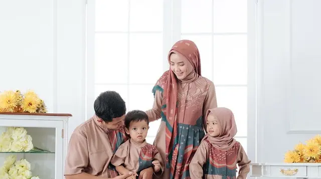 Rekomendasi Baju Sarimbit (Created by AI Chatgbt)