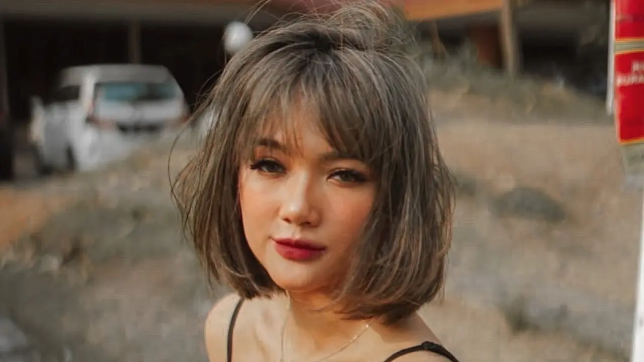Marion Jola
