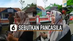 Ada-ada saja cara emak-emak dalam bertingkah. Seperti emak-emak yang satu ini ketika dihukum sebutkan pancasila.