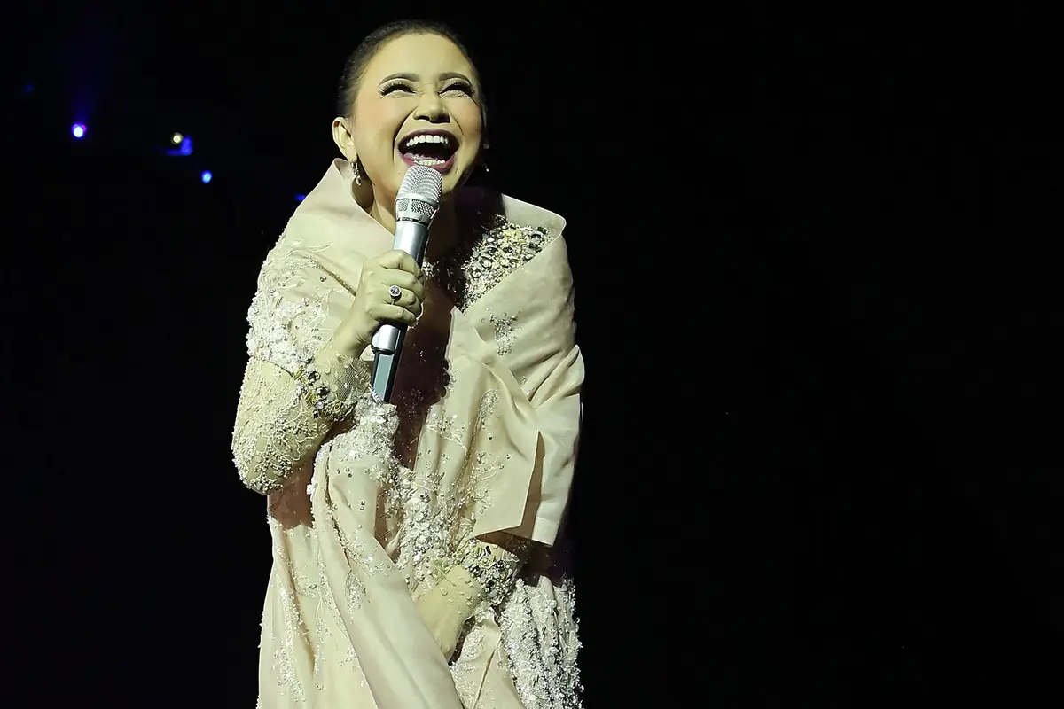 [Bintang] Konser Tunggal Rossa