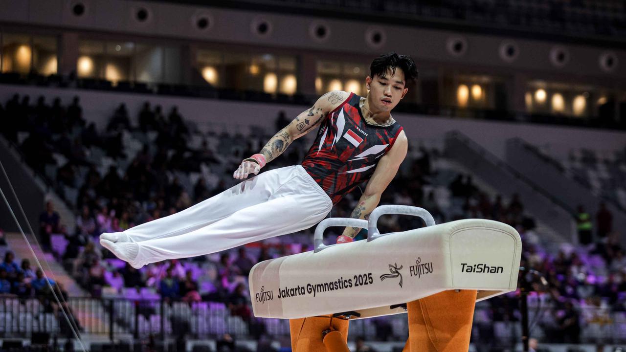 FOTO: Aksi Tim Senam Putra Indonesia di  Kejuaraan Dunia Gimnastik 2025