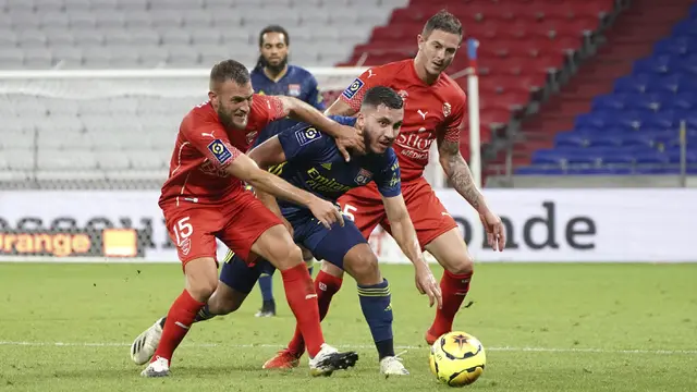 Memphis Depay Tak Berkutik, Lyon Ditahan Imbang Nimes