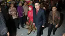 Tjahjo Kumolo saat menghadiri resepsi pernikahan Acara resepsi pernikahan Gibran Rakabuming Raka dengan Selvi Ananda, Solo, Kamis (11/6/2015). Resepsi pernikahan malam hari ini dihadiri oleh para tamu VIP dan VVIP. (Liputan6.com/Faizal Fanani)