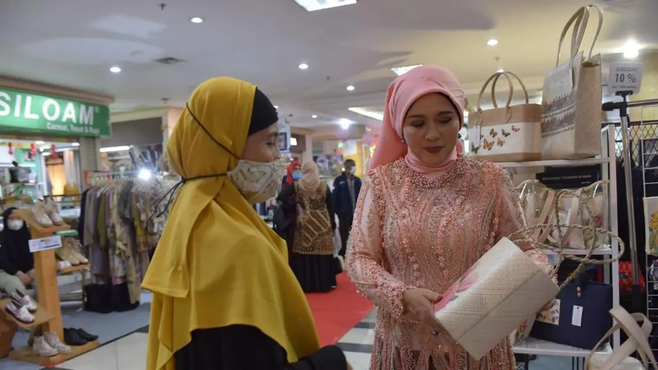 Membangkitkan Koperasi dan UMKM di Masa Pandemi dengan Menggelar Bazar