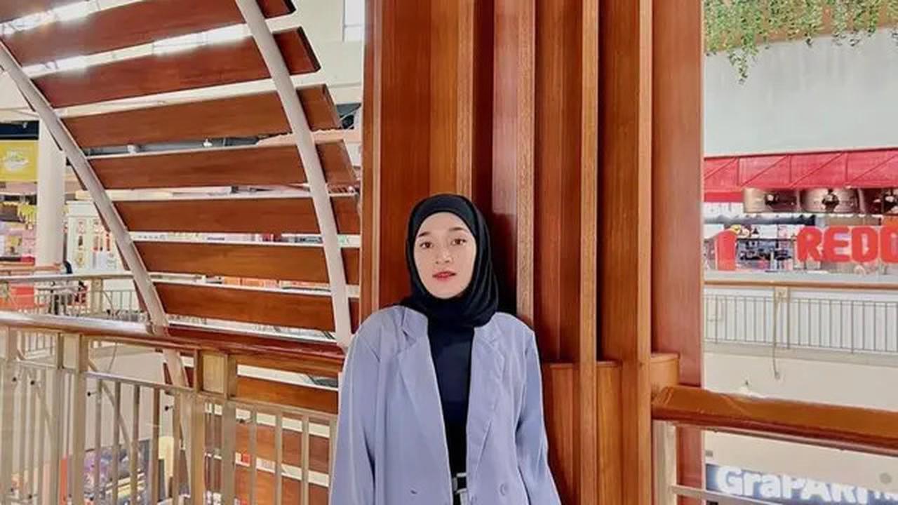 5 Inspirasi Gamis Lebaran 2025 Ala Selebriti, Elegan dan Makin Menawan di Hari Fitri