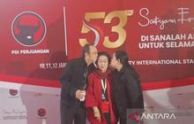 Momen Kehangatan Megawati PDIP, Dicium Puan dan Prananda Usai Rakernas I 2026
