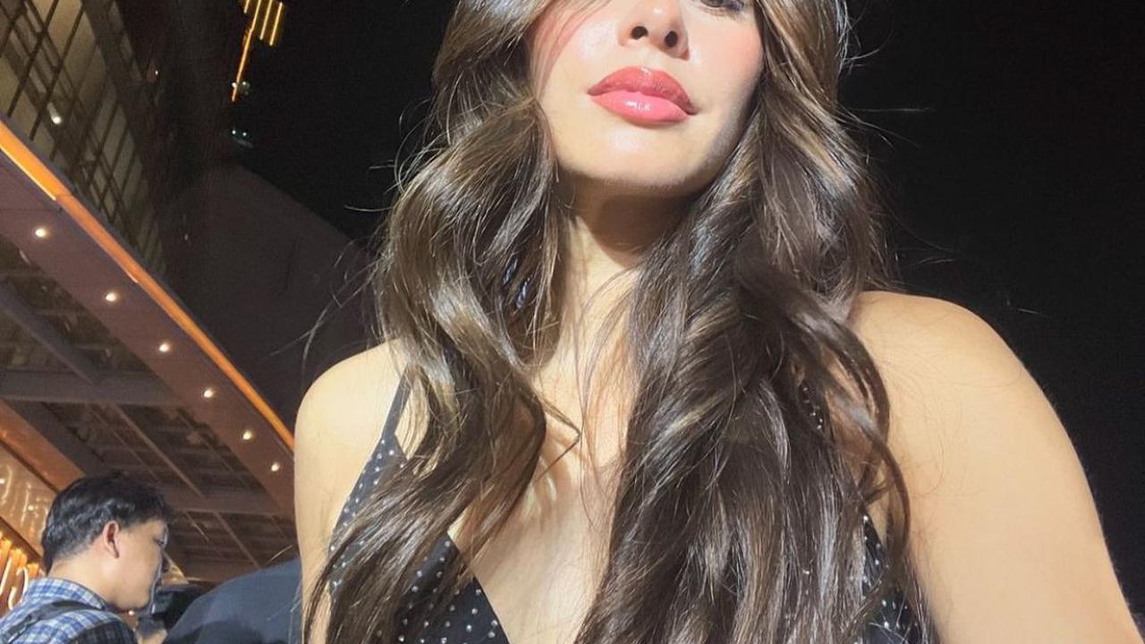 7 Potret Pesona Valerie Thomas dengan Aura Mahal yang Memikat