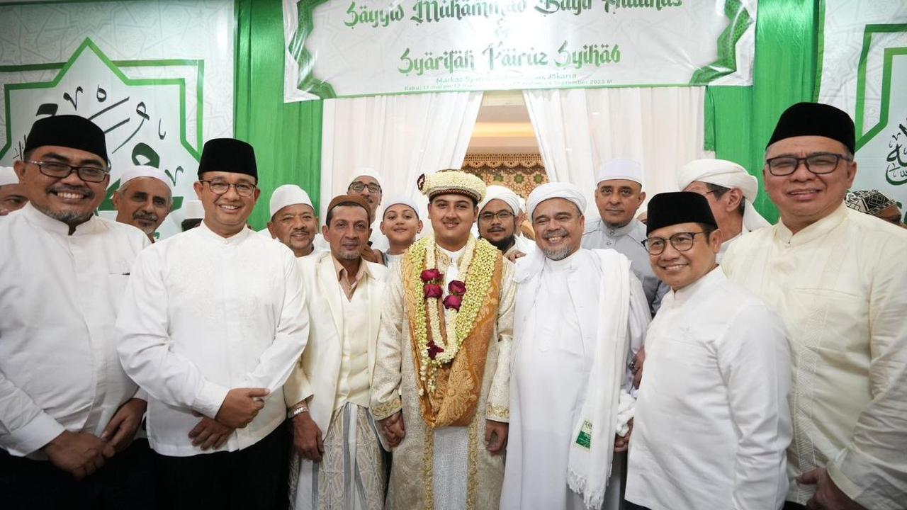 Lebih lanjut, dia pun berharap agar pertemuan antara pasangan AMIN dengan Habib Rizieq akan terus berlanjut. <br><br>