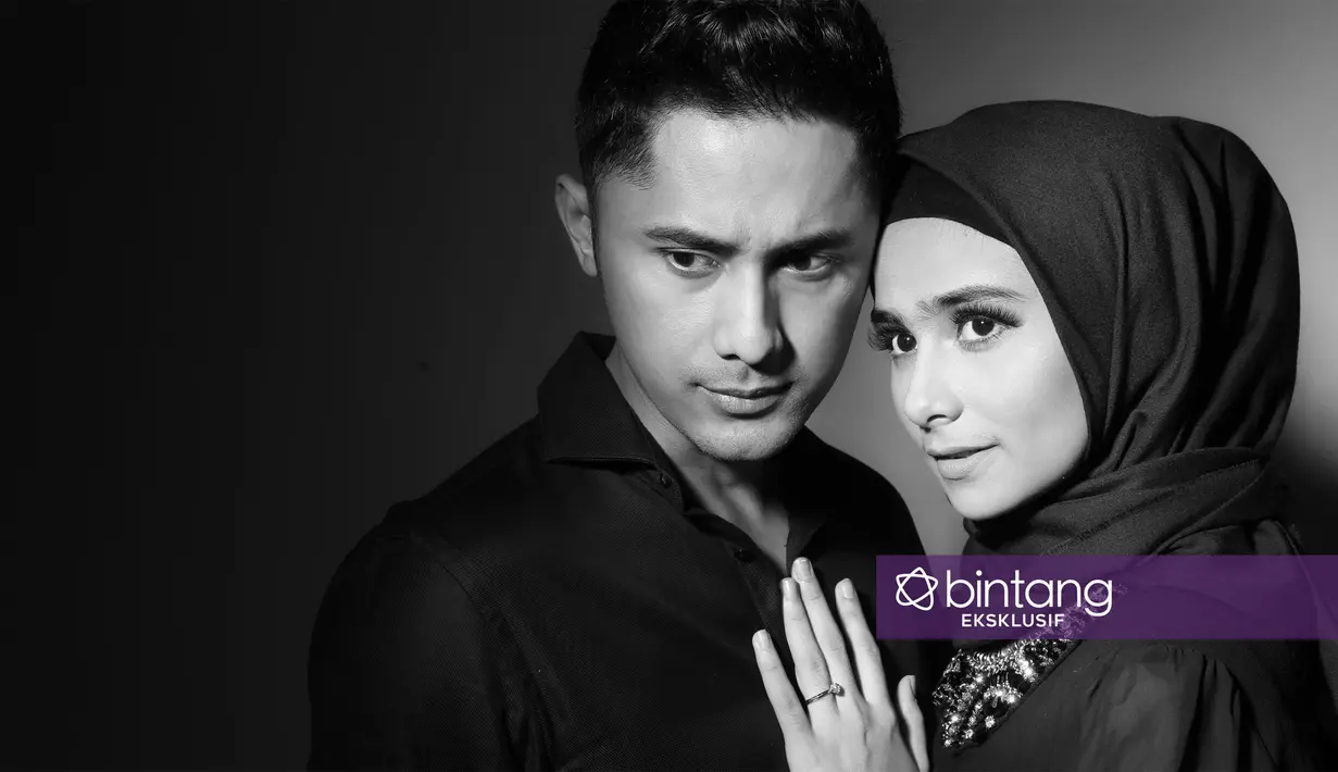 Kini, selain menjalan bisnis onlie bersama istrinya, Hengky juga juga disibukkan dengan syuting dan kegiatan politik. Hengky sudah bisa membagi waktu antara passion-nya di dunia politik dan aktivitasnya di industri hiburan. (Adrian Putra/Bintang.com)