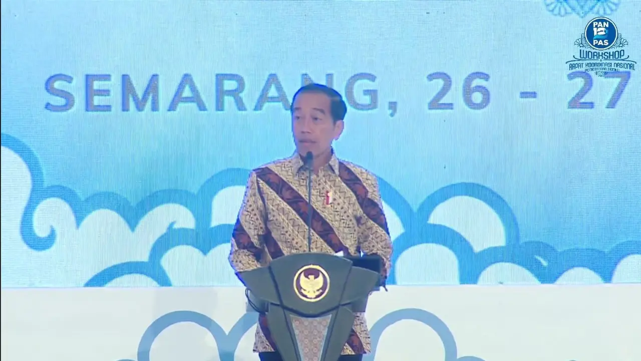 Presiden Jokowi di Rakornas PAN di Semarang