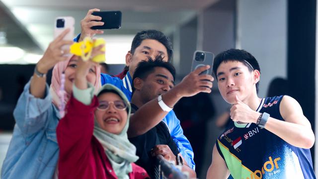Foto: Tampil Mendominasi Atas Wakil Taiwan, Alwi Farhan Amankan 1 Tiket Final Indonesia Masters 2026