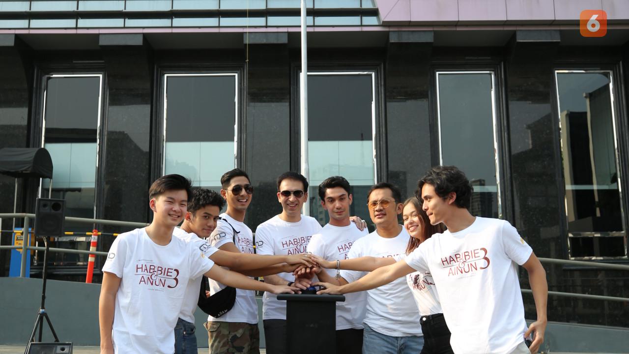 [Fimela] Habibie & Ainun 3 Rilis Poster