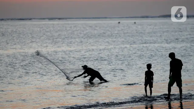 Keindahan Pantai Kelan di Samping Bandara Ngurah Rai