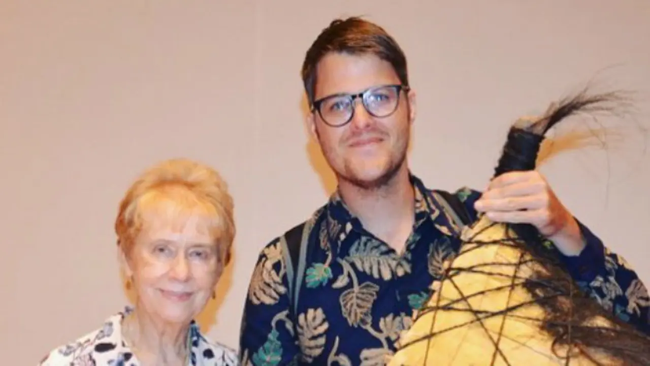 Palmer Keen (kanan) bersama dengan Margaret Kartomi ahli etnomusikologi Indonesia