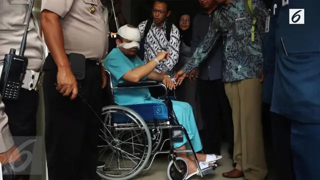 Pimpinan KPK Saut Situmorang menyatakan, kondisi Novel Baswedan yang kini sedang dirawat di Rumah Sakit Singapura berangsur membaik